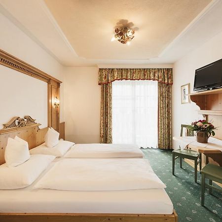 Hotel Hoferwirt Neustift im Stubaital Eksteriør bilde