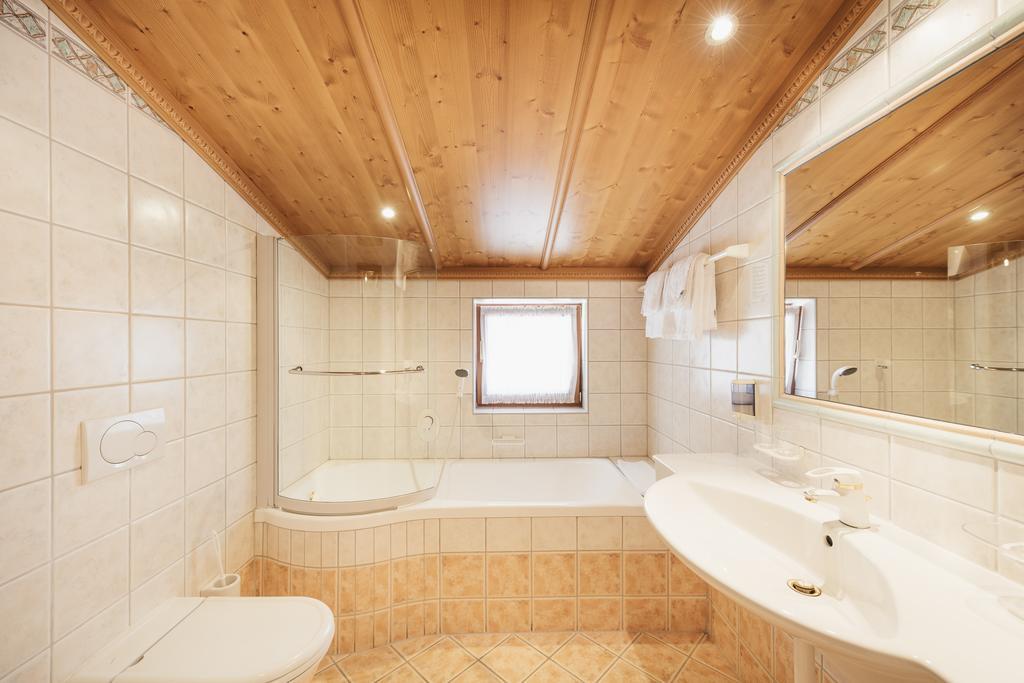 Hotel Hoferwirt Neustift im Stubaital Eksteriør bilde