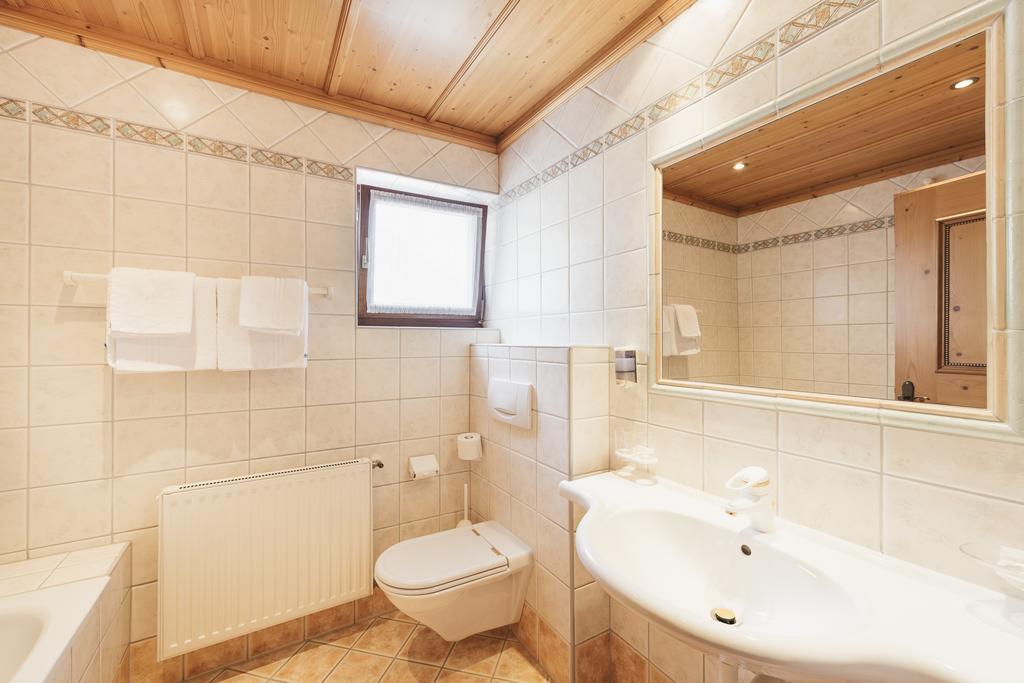 Hotel Hoferwirt Neustift im Stubaital Eksteriør bilde